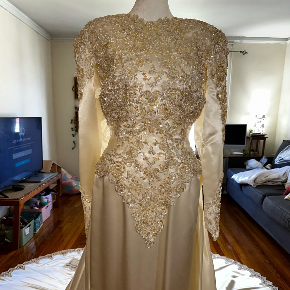 Vintage Demetrios Wedding Dress!~